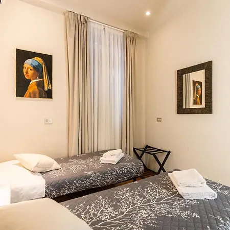 Ponte Vecchio Luxury Retreat