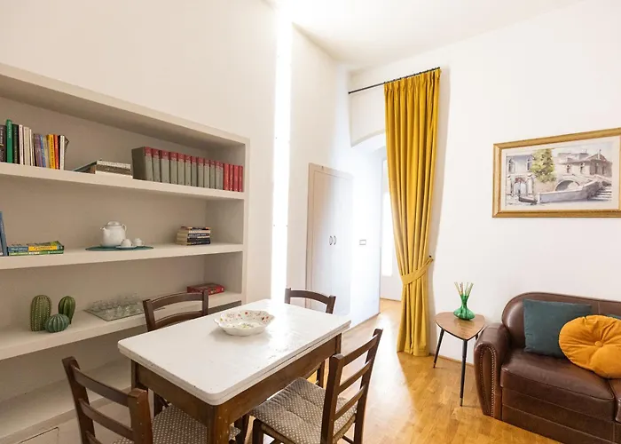 Ponte Vecchio Luxury Retreat