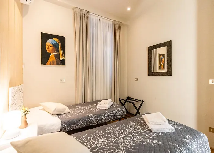 Ponte Vecchio Luxury Retreat