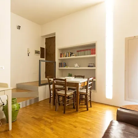 Ponte Vecchio Luxury Retreat Apartment