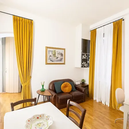 Ponte Vecchio Luxury Retreat *